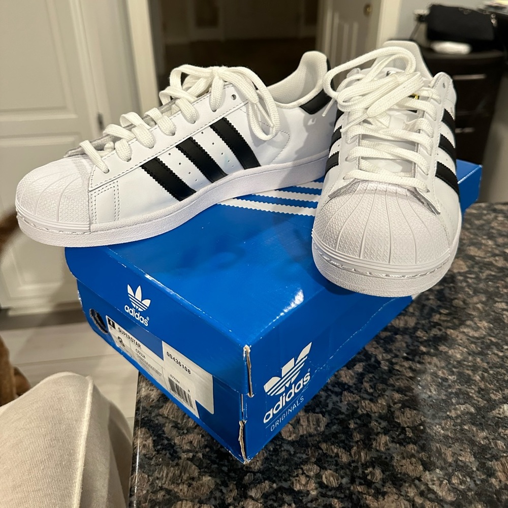 Men’s Superstar Adidas Sneakers